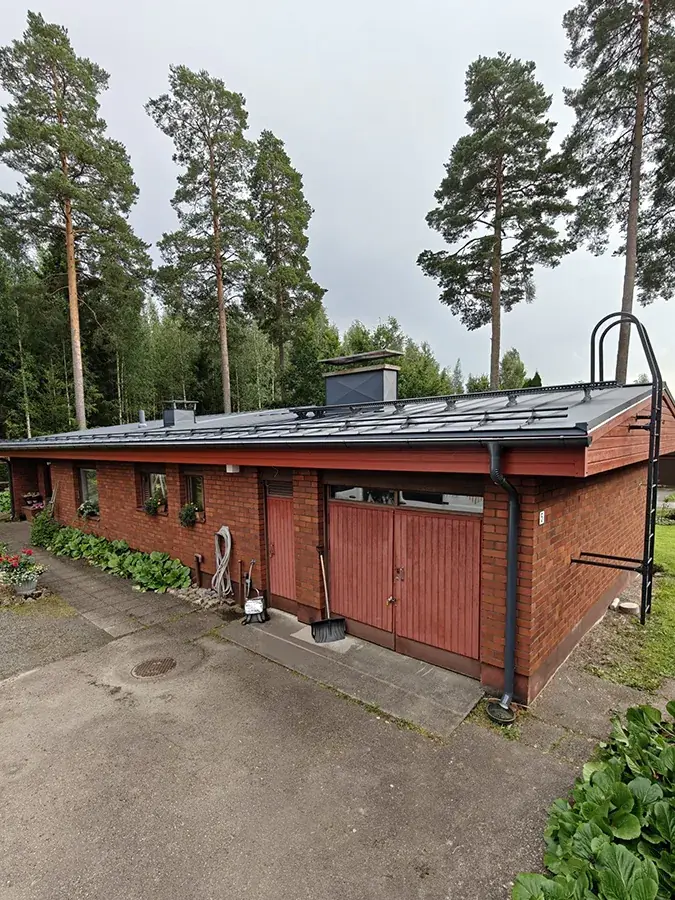 Trekatteen toteuttama peltikatto