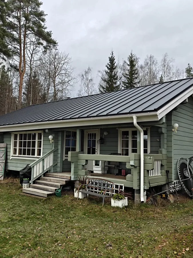 Trekatteen toteuttama peltikatto